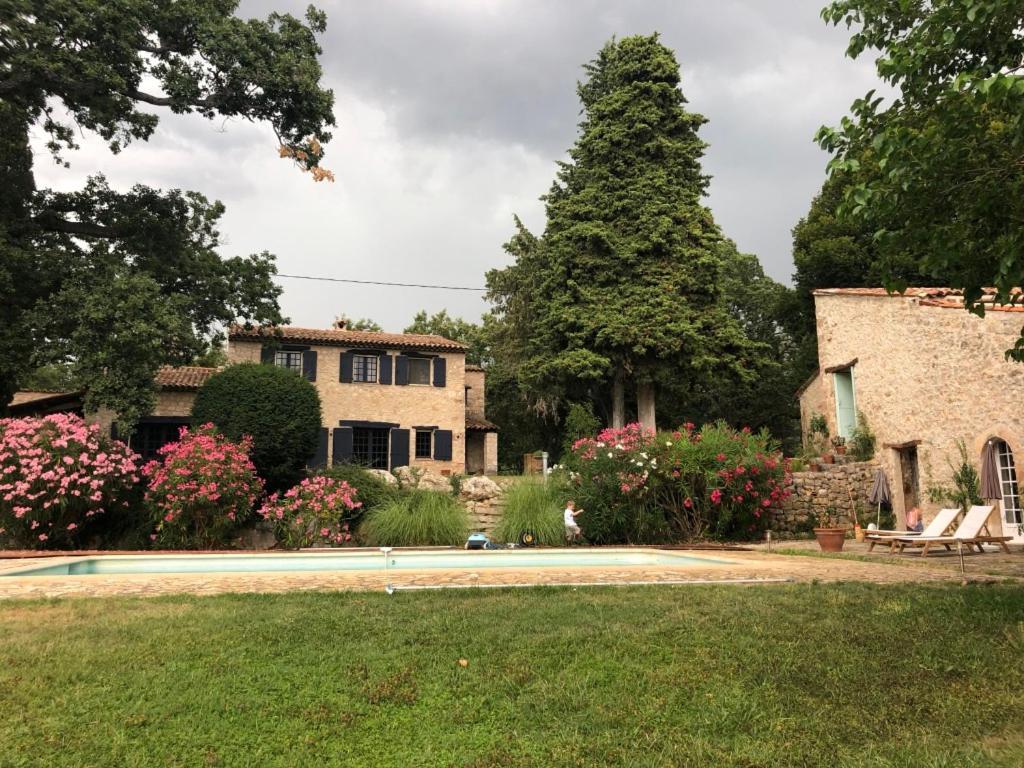 לינה וארוחת בוקר Bargemon Ferme Le Pavillon מראה חיצוני תמונה